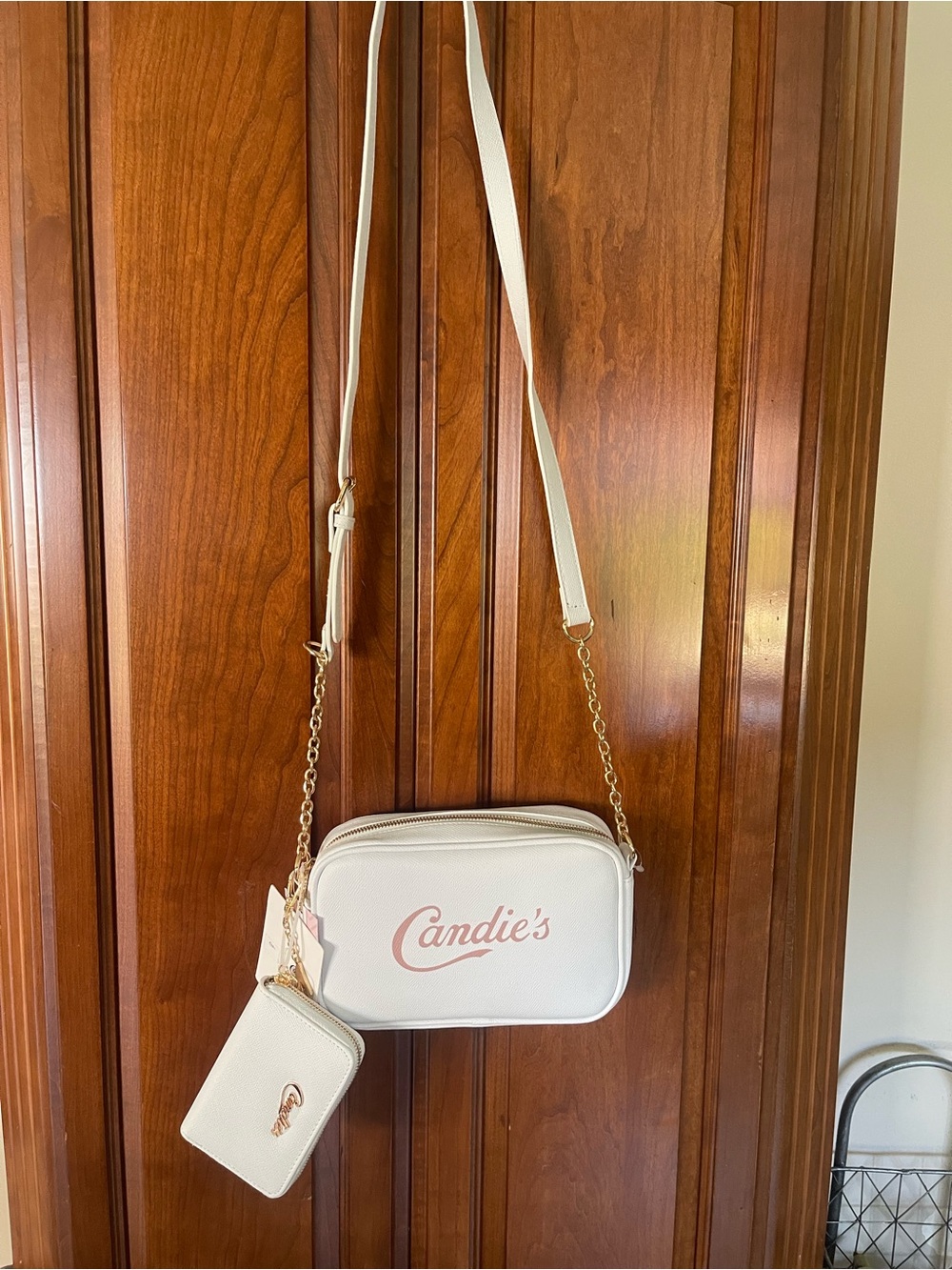 Candie's White Crossbody Bag with Matching Card Pouch and Gold Chain